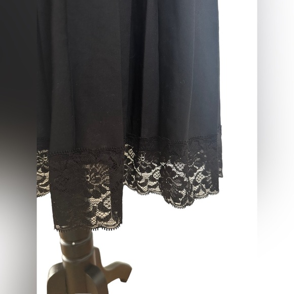 Zara v-neck 3/4 sleeve midi lace pleated black dress - Picture 5 of 9